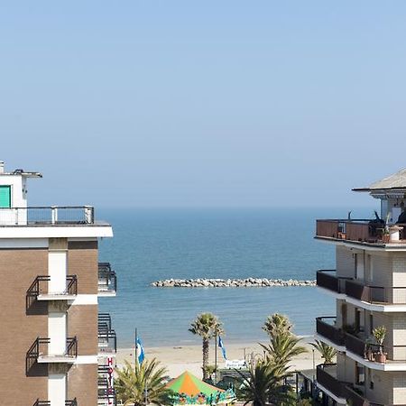 Hotel Gabbiano Porto San Giorgio Dış mekan fotoğraf