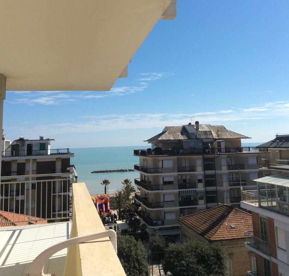 Hotel Gabbiano Porto San Giorgio Dış mekan fotoğraf