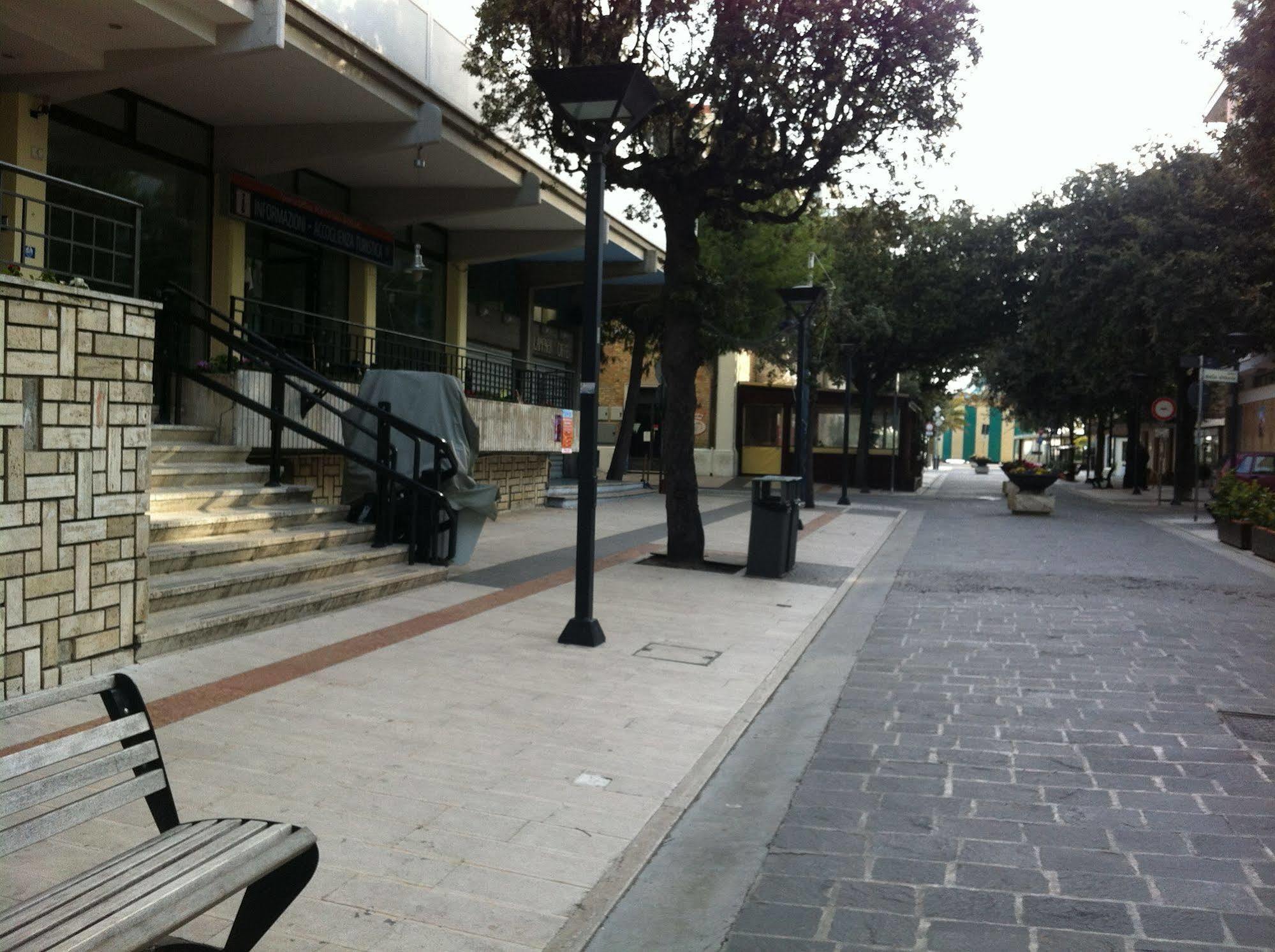 Hotel Gabbiano Porto San Giorgio Dış mekan fotoğraf