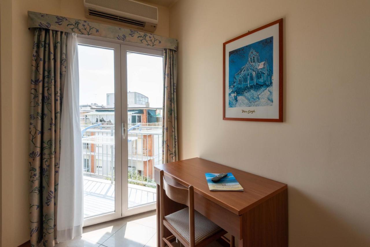 Hotel Gabbiano Porto San Giorgio Dış mekan fotoğraf